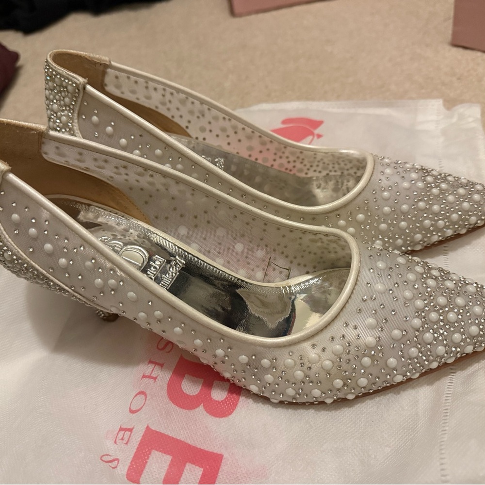 Elegant White Beaded Women's Shoes